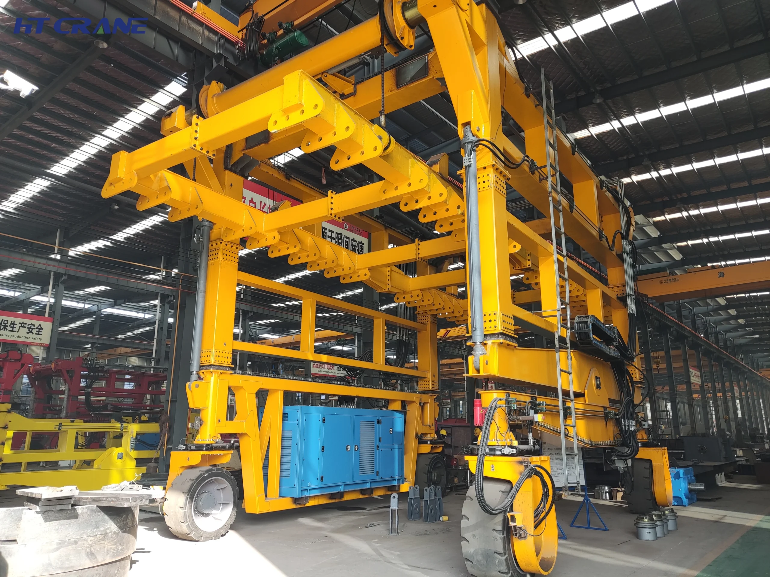 hydraulic container straddle carrier manufacturer