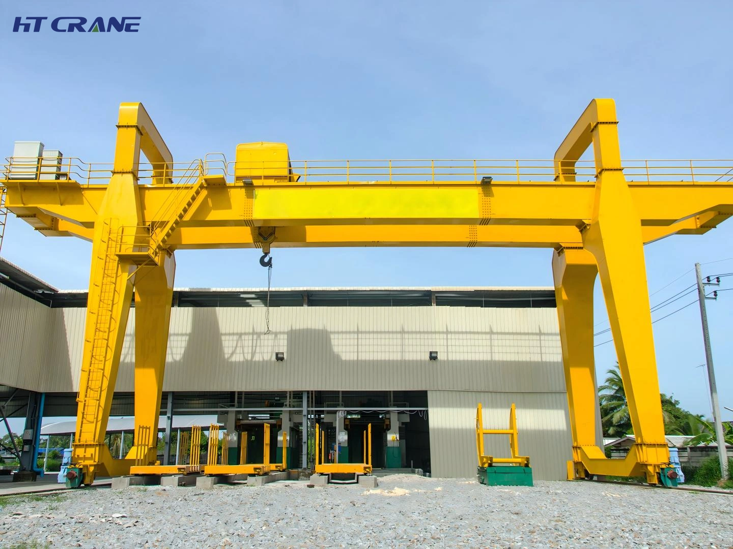 Double girder gantry crane-1