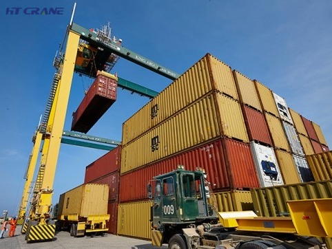 straddle carrier vs rtg crane which is better