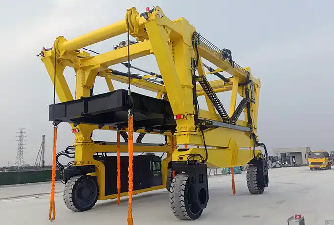 Straddle Carrier vs RTG Crane: Which Delivers Better ROI for Container Yards? Straddle Carrier vs RTG Crane04