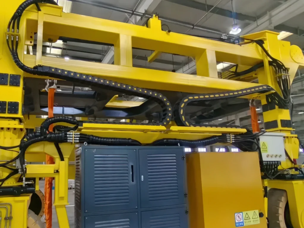 Hydraulic Straddle Carrier