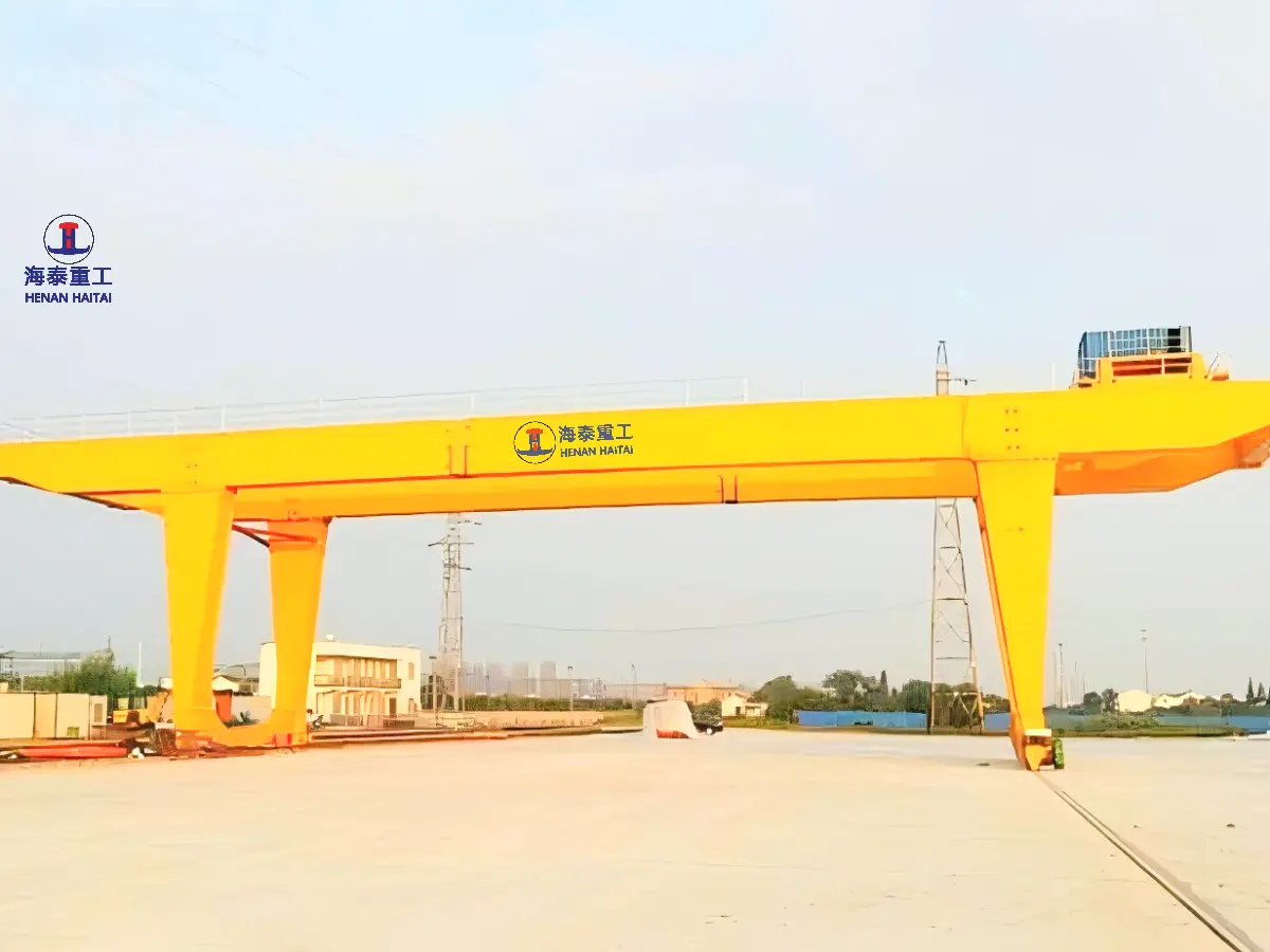 Haitai U-type double girder gantry crane showing the open frame structure without a triangular cross beam, reducing overall height